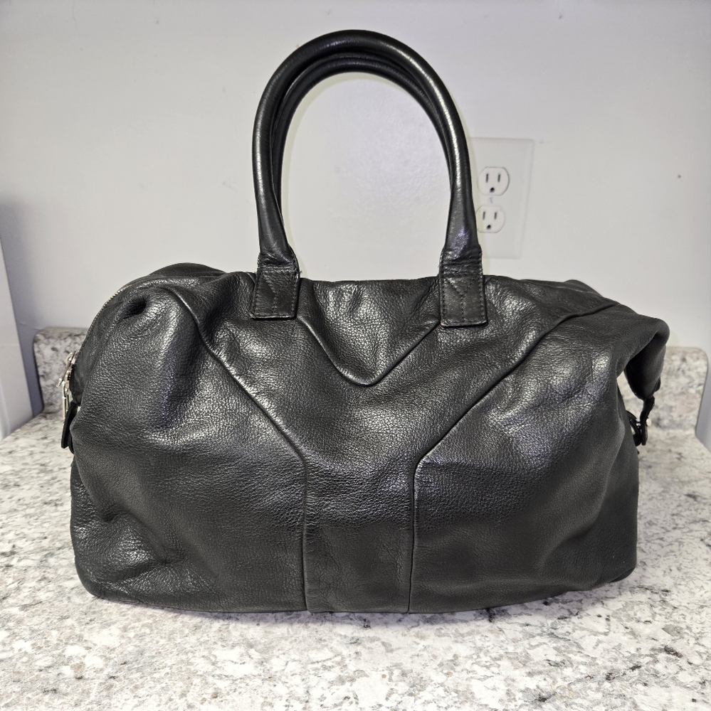 Yves Saint Laurent Black Leather Easy Y Zip Tote bag